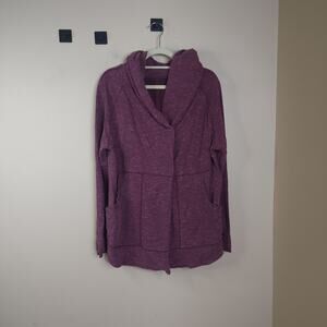 Lululemon Find Your Centre Wrap in Berry Size 8